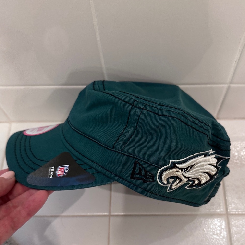 New Era green captains hat.  Women’s hat, adjustable.